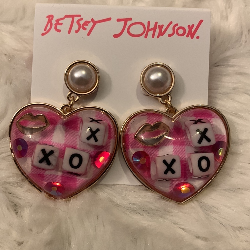 NWT $55 Betsey Johnson XOX Heart Drop Valentines Day Earrings - Picture 6 of 9